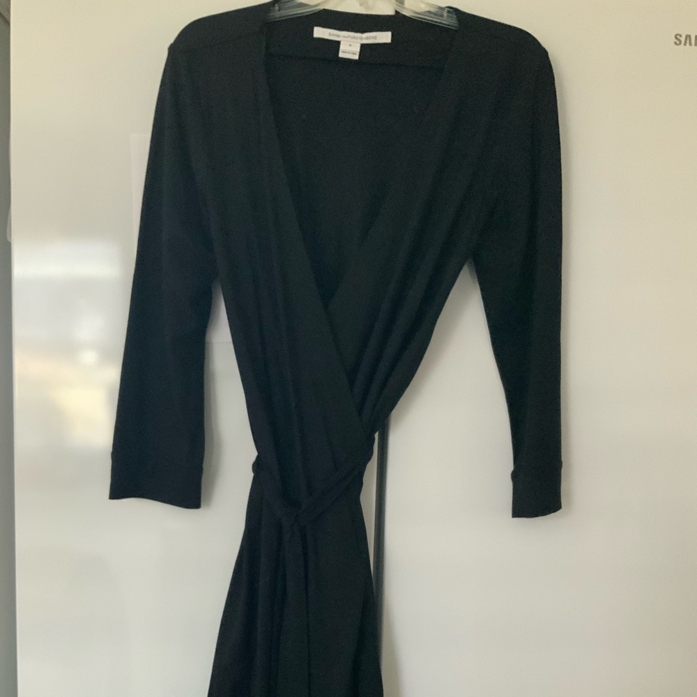 DVF Diane Von Furstenburg New Julian Two Mini, Size 6, Authentic, Like New